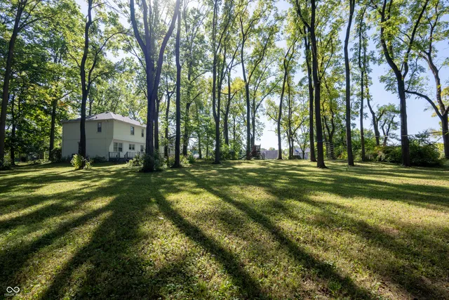 $950,000 | 8404 Oaklandon Road, Indianapolis, IN 46236