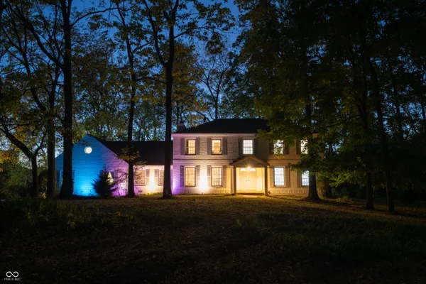 $890,000 | 8404 Oaklandon Road, Indianapolis, IN 46236