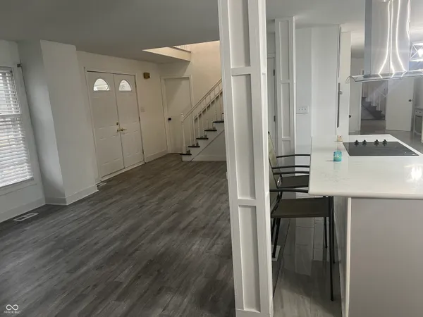 $890,000 | 8404 Oaklandon Road, Indianapolis, IN 46236