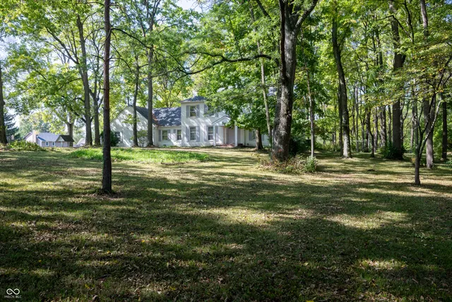$950,000 | 8404 Oaklandon Road, Indianapolis, IN 46236