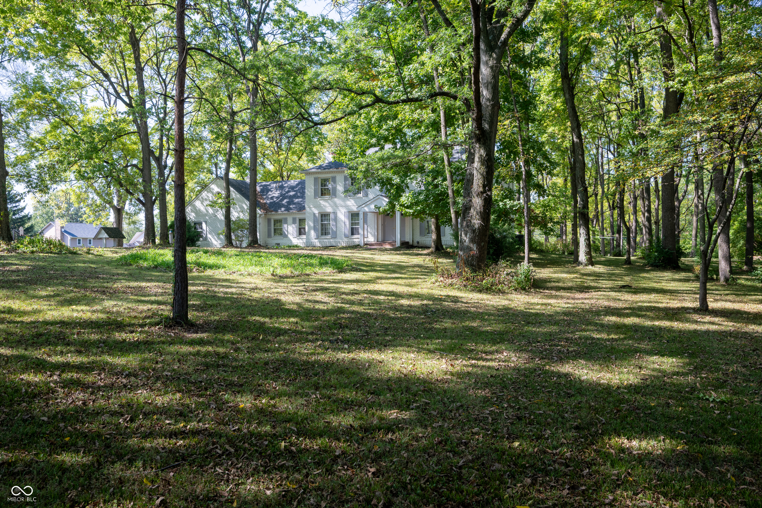 8404 Oaklandon Road Indianapolis, IN 46236 - Photo 2 of 55