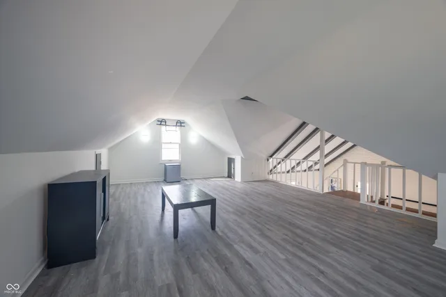 $995,000 | 8404 Oaklandon Road, Indianapolis, IN 46236