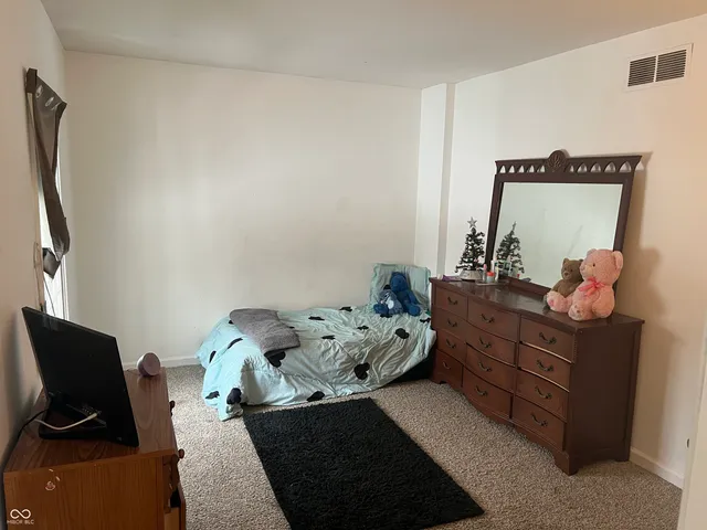 $950,000 | 8404 Oaklandon Road, Indianapolis, IN 46236