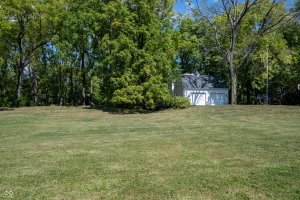 $890,000 | 8404 Oaklandon Road, Indianapolis, IN 46236