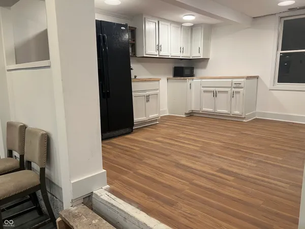 $890,000 | 8404 Oaklandon Road, Indianapolis, IN 46236