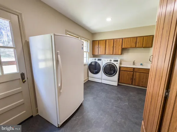 $3,800 | 37899 Snickersville Turnpike, Purcellville, VA 20132