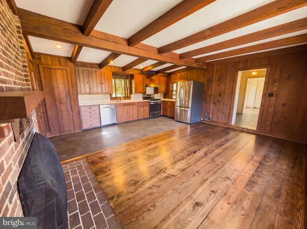 $3,800 | 37899 Snickersville Turnpike, Purcellville, VA 20132