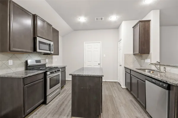 $2,000 | 3715 Arbor Trails Drive, Humble, TX 77338