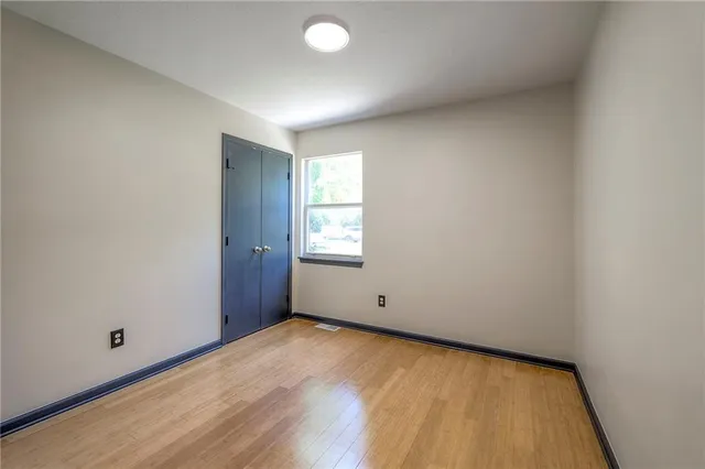 $389,900 | 405 17th Avenue South, Greenwood, MO 64034