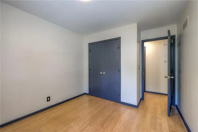 $389,900 | 405 17th Avenue South, Greenwood, MO 64034