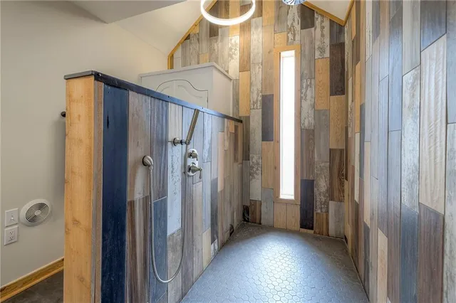 $389,900 | 405 17th Avenue South, Greenwood, MO 64034