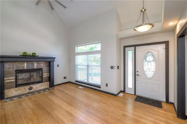 $389,900 | 405 17th Avenue South, Greenwood, MO 64034