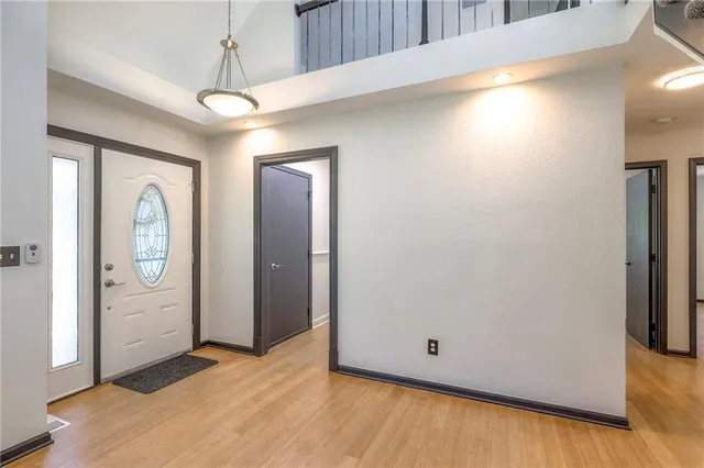 $389,900 | 405 17th Avenue South, Greenwood, MO 64034