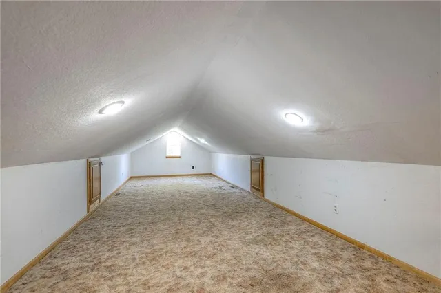 $389,900 | 405 17th Avenue South, Greenwood, MO 64034