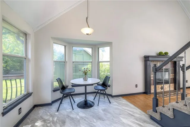 $389,900 | 405 17th Avenue South, Greenwood, MO 64034