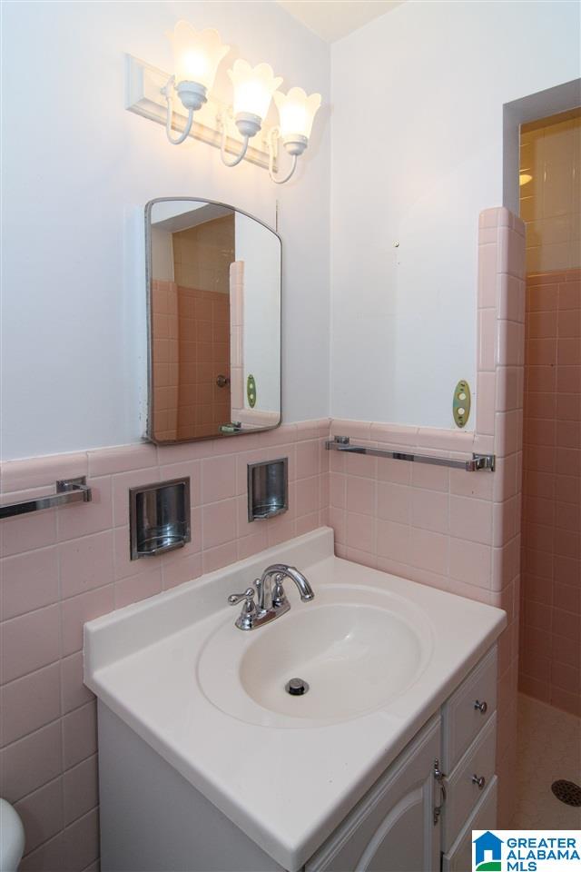 3017 North Woodridge Road Birmingham, AL 35223 - Photo 29 of 41
