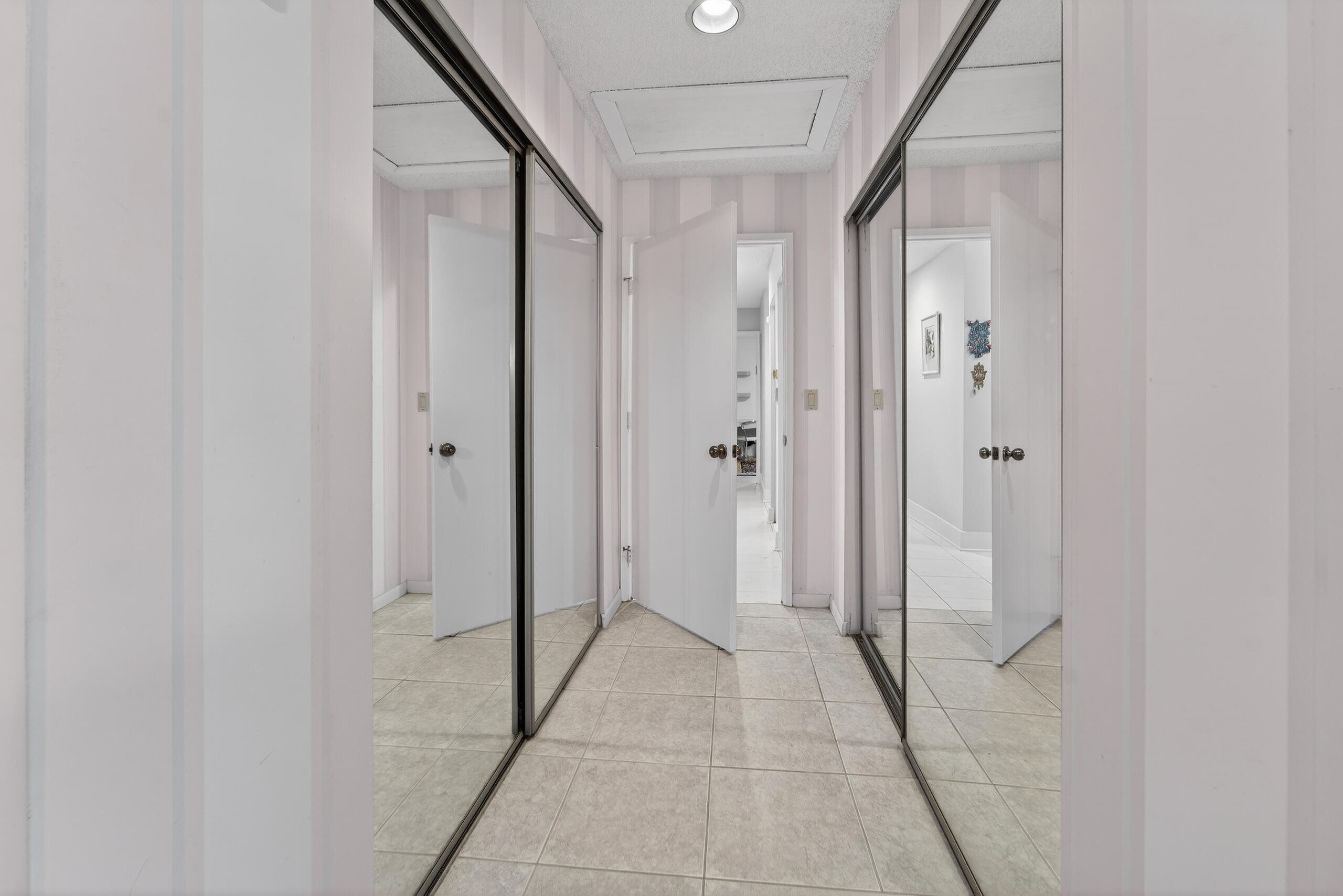 6220 Kings Gate Circle Delray Beach, FL 33484 - Photo 22 of 59 120925_3-236