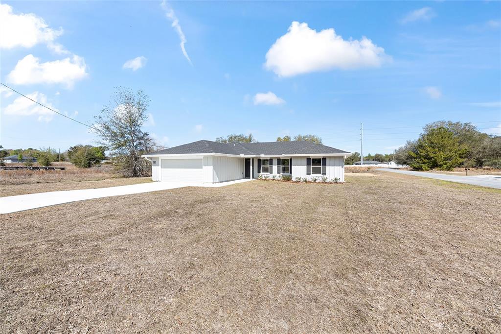 49 Locust Loop Circle Ocala, FL 34472 - Photo 4 of 55 Gallery Image 4