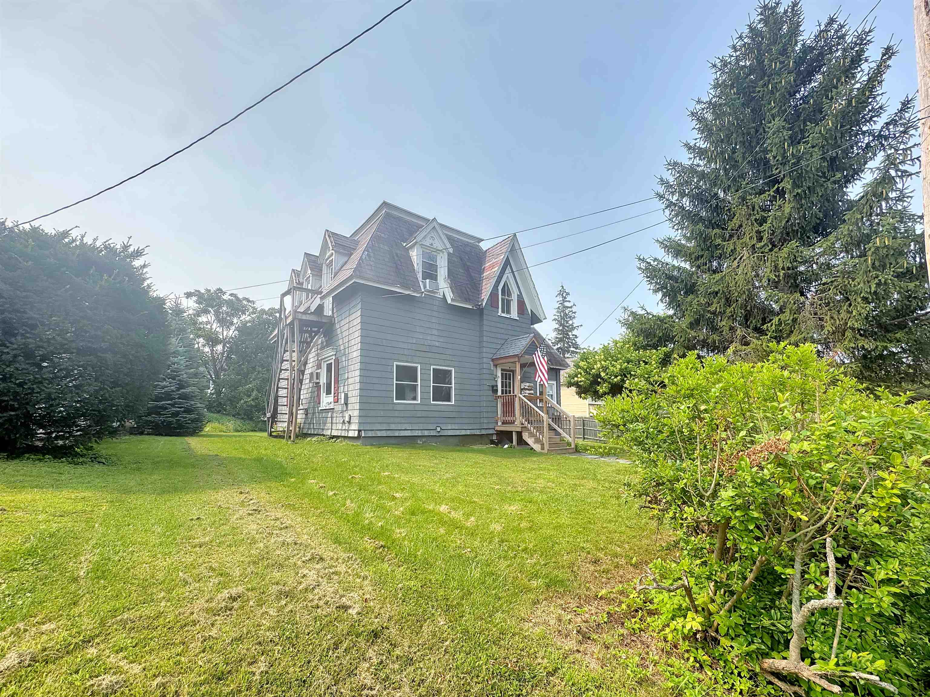 9 Seabury Street Rutland, VT 05701 - Photo 2 of 23