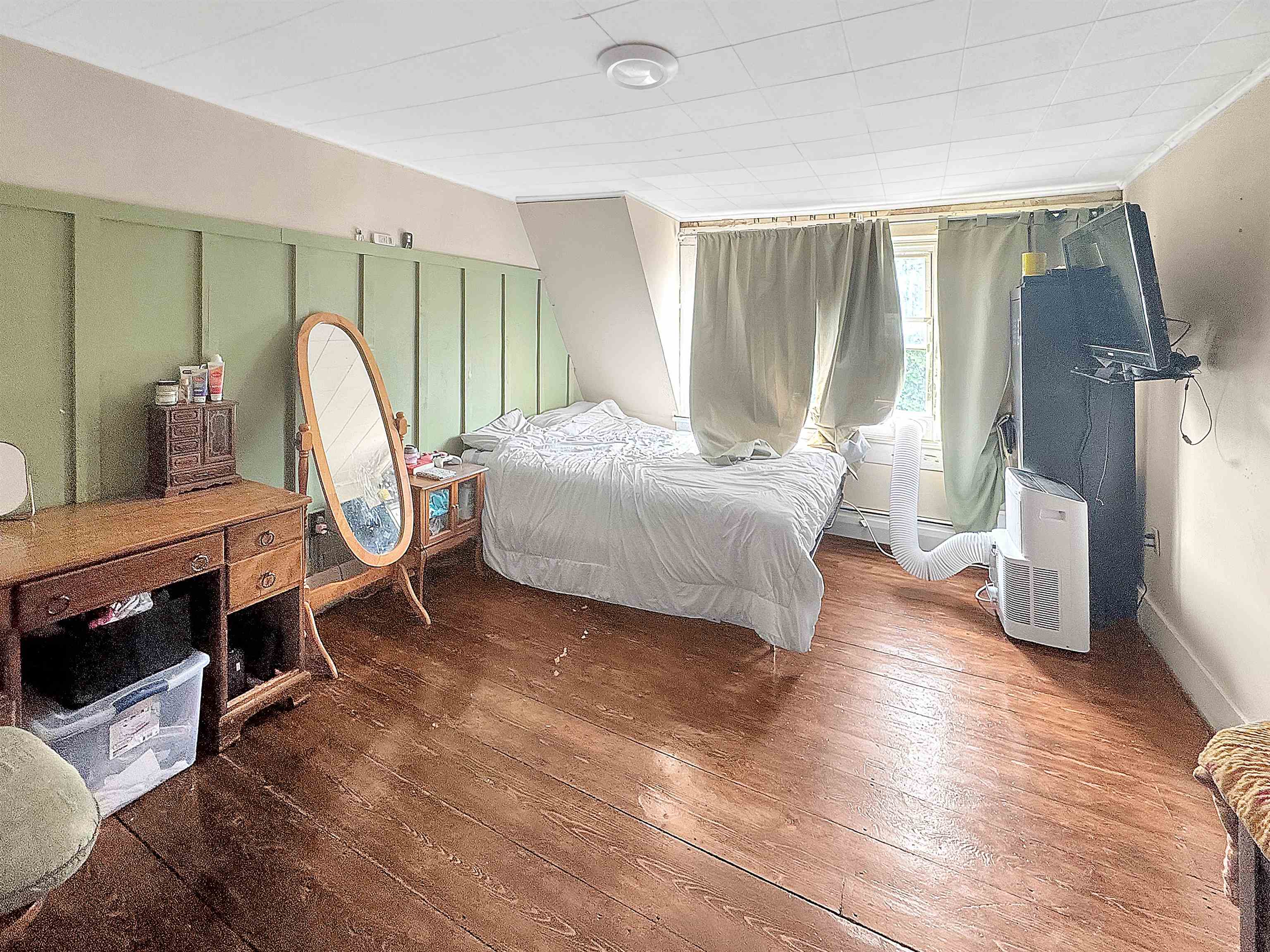 9 Seabury Street Rutland, VT 05701 - Photo 10 of 23