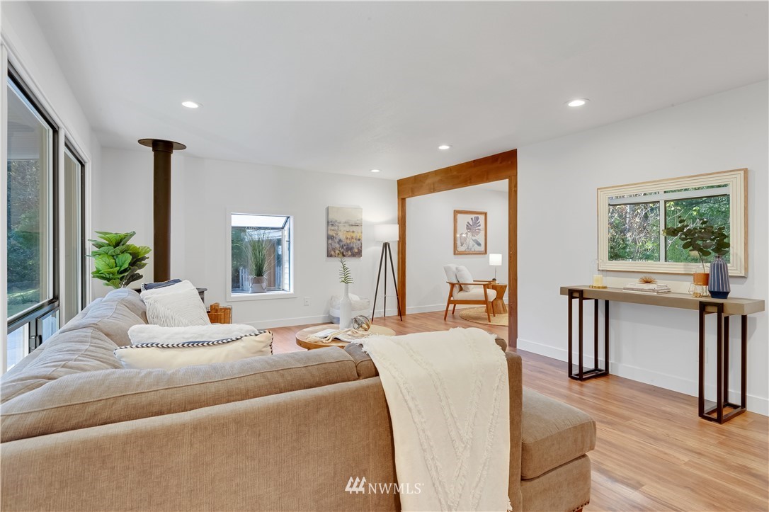7041 Preston-Fall City Road Southeast Issaquah, WA 98027 - Photo 3 of 28