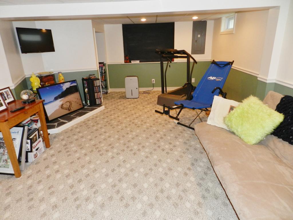 13 Ridgewood Avenue Gilford, NH 03249 - Photo 19 of 28 Gallery Image 19