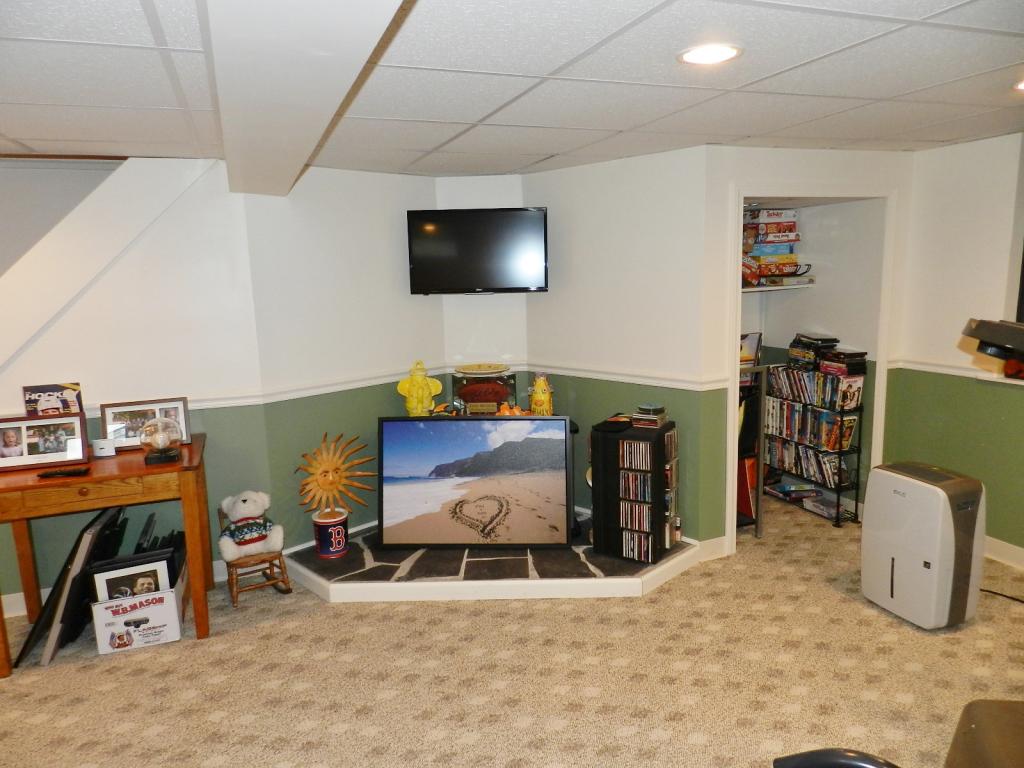 13 Ridgewood Avenue Gilford, NH 03249 - Photo 20 of 28 Gallery Image 20