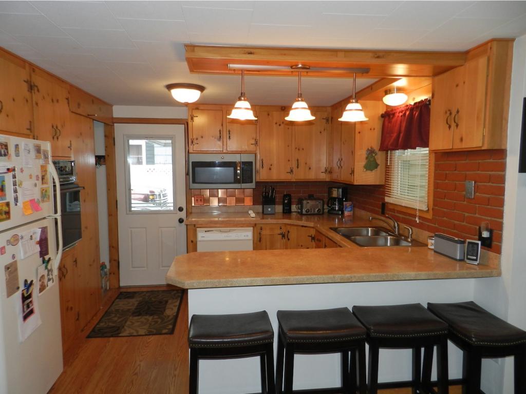 13 Ridgewood Avenue Gilford, NH 03249 - Photo 3 of 28 Gallery Image 3