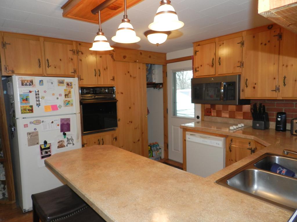 13 Ridgewood Avenue Gilford, NH 03249 - Photo 4 of 28 Gallery Image 4