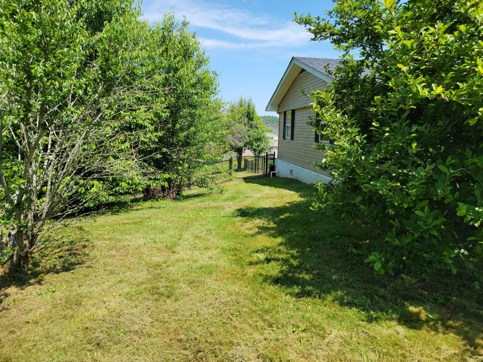 204 East Langdon Road Science Hill, KY 42553 - Photo 2 of 34 9A440E44-59AF-4185-8D20-91D58D4C2313
