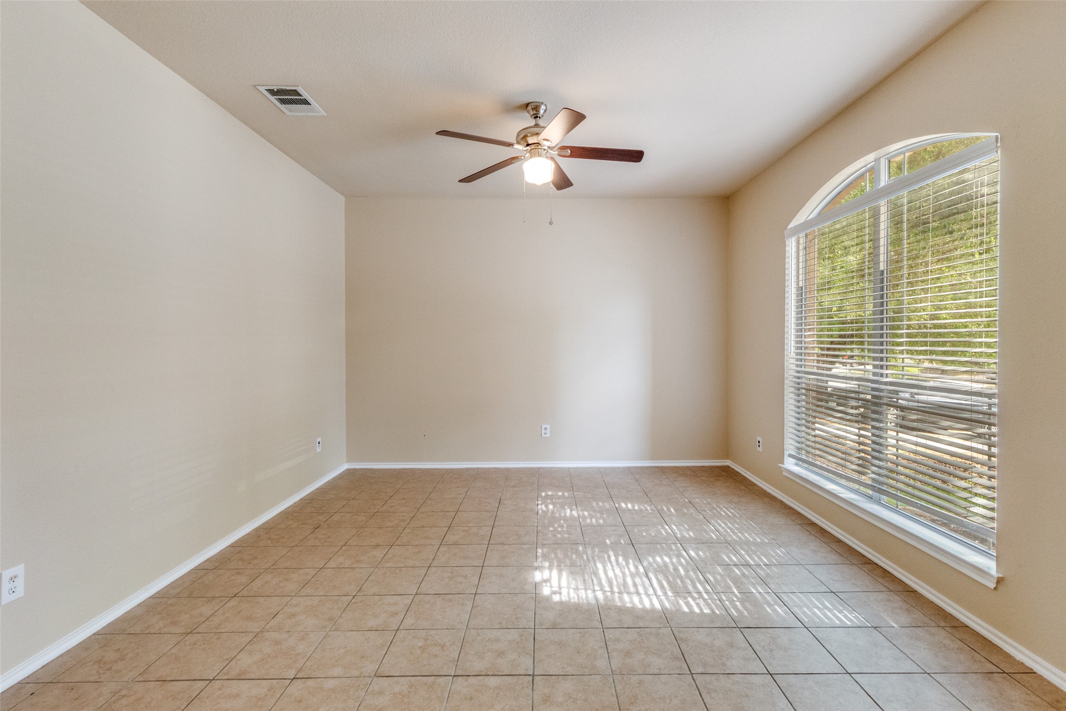 3816 Bandice Lane Pflugerville, TX 78660 - Photo 4 of 33