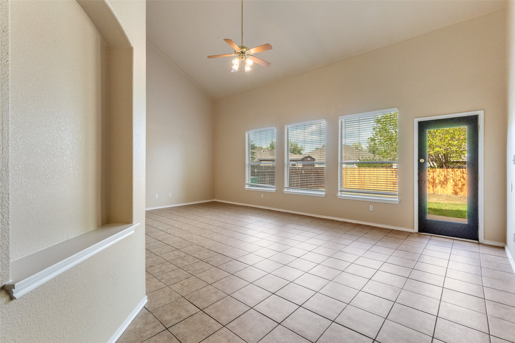 3816 Bandice Lane Pflugerville, TX 78660 - Photo 9 of 33