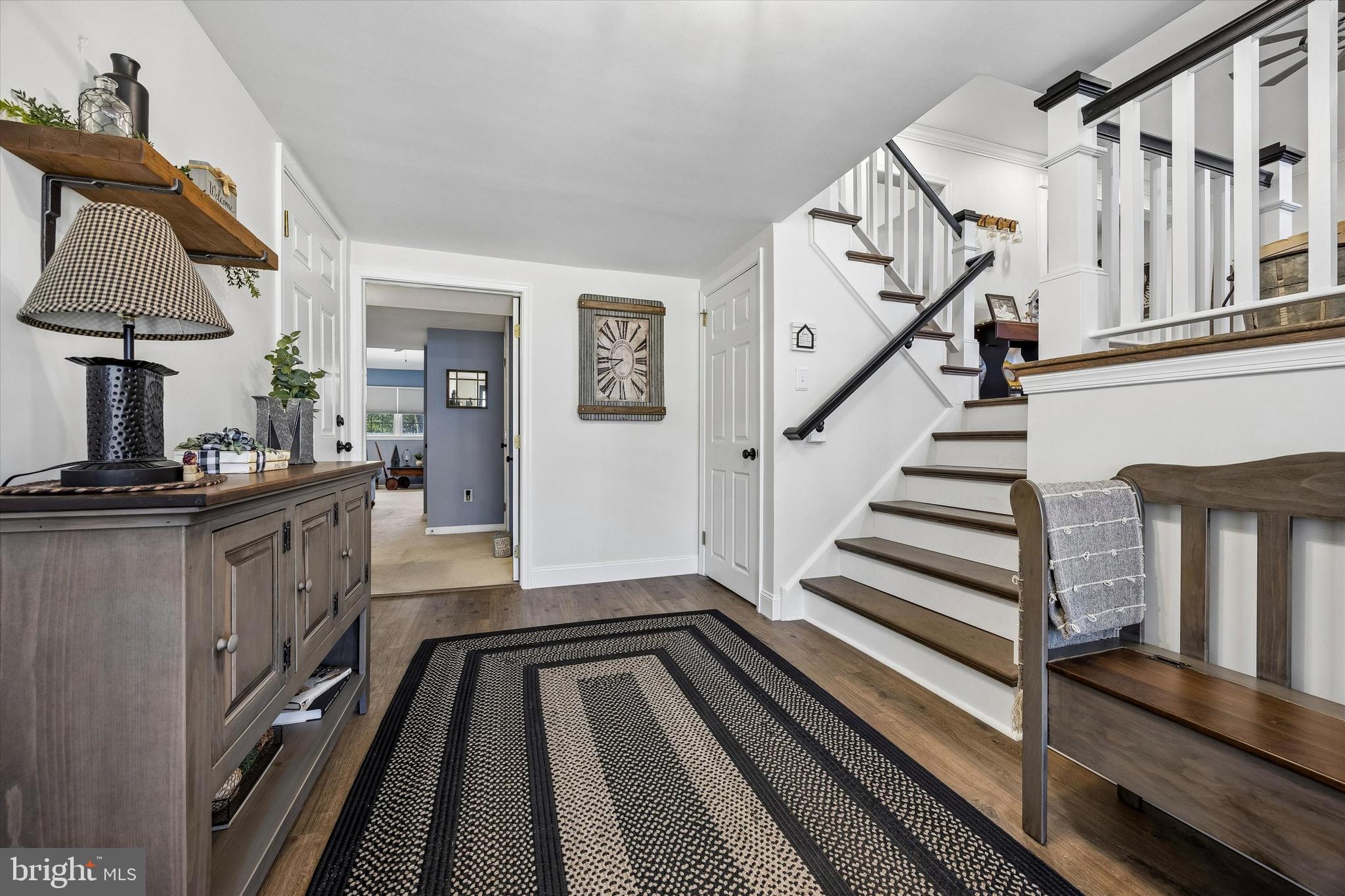 37 Sunnybrook Road Stratford, NJ 08084 - Photo 2 of 26 a view of entryway and hall