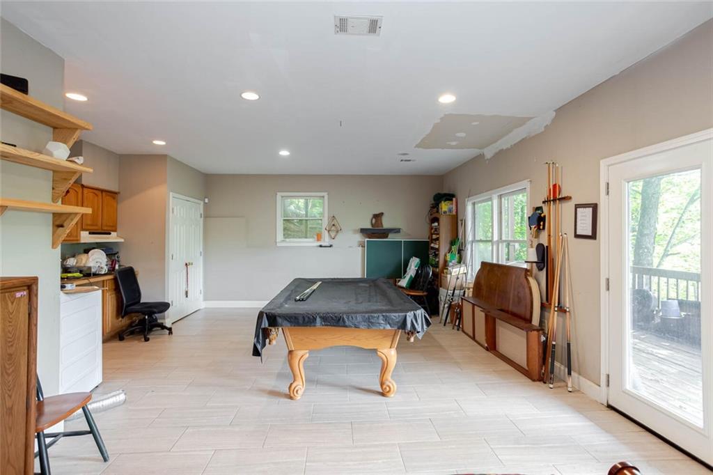 8 Mt Sequoyah Road Jasper, GA 30143 - Photo 43 of 86 a room with furniture and a window