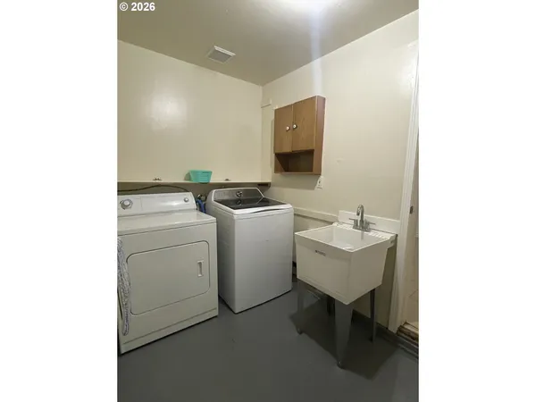 $720,000 | 2345 Southeast 145th Avenue, Portland, OR 97233