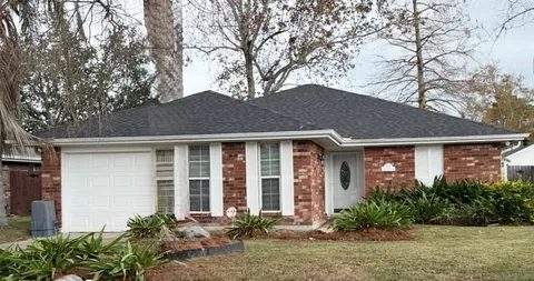 $294,500 | 448 Pellerin Drive, Kenner, LA 70065