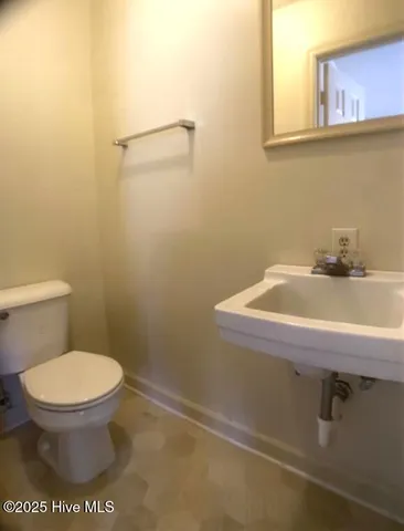 $139,000 | 6000 River Road, Unit 20, Washington, NC 27889