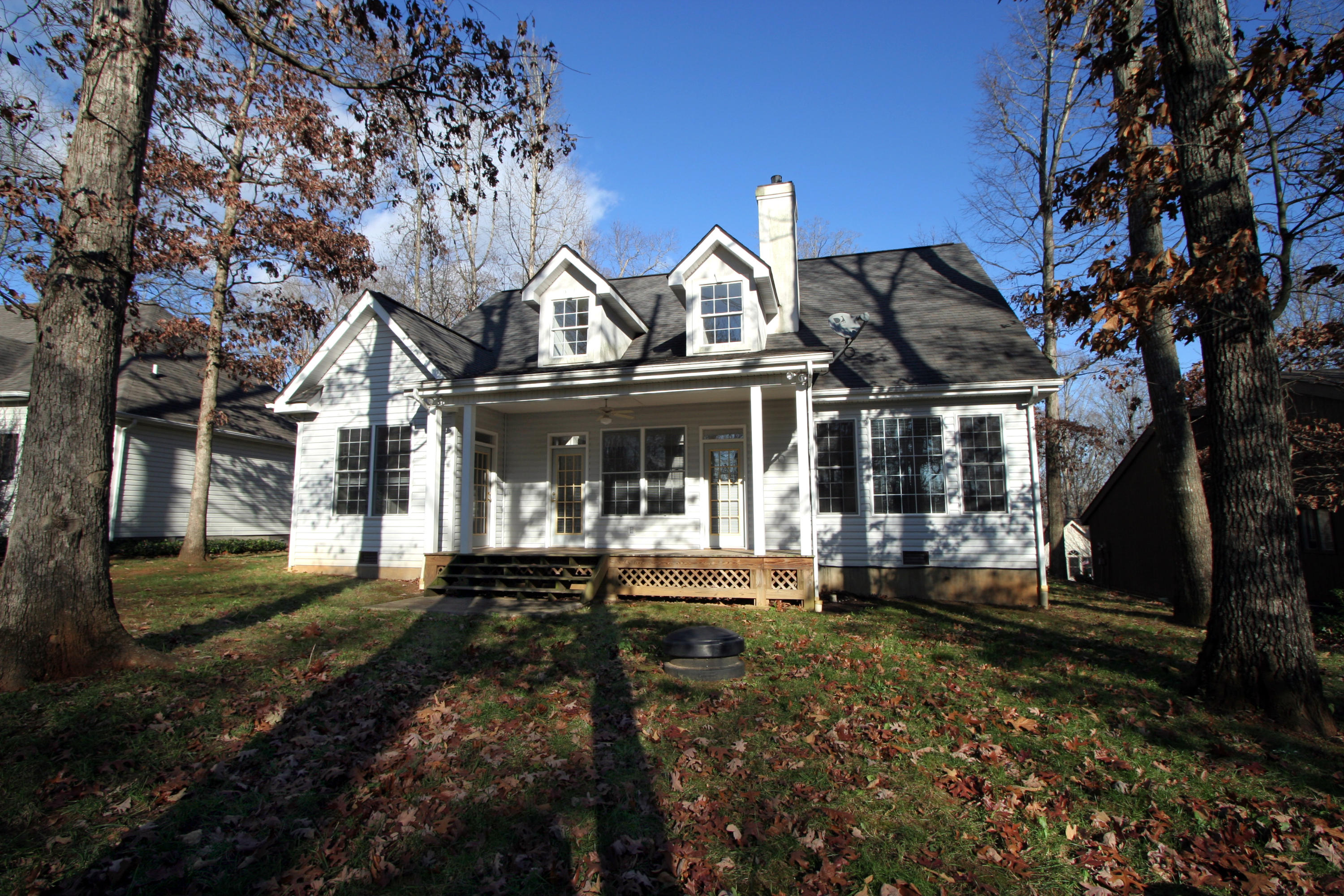 210 Inata Lane Loudon, TN 37774 - Photo 2 of 13 02_210InataLane_Back