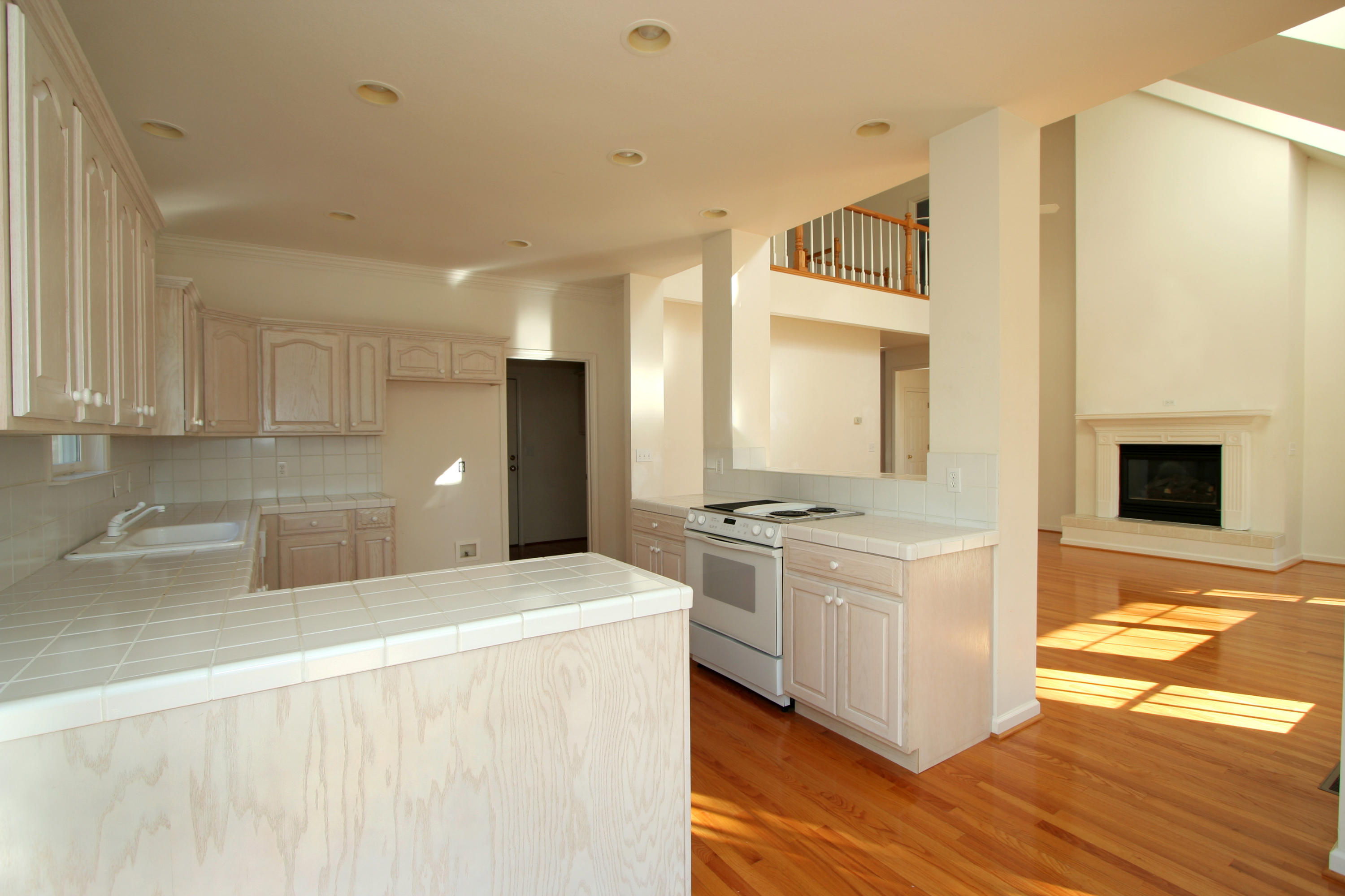 210 Inata Lane Loudon, TN 37774 - Photo 6 of 13 06_210InataLane_Kitchen02