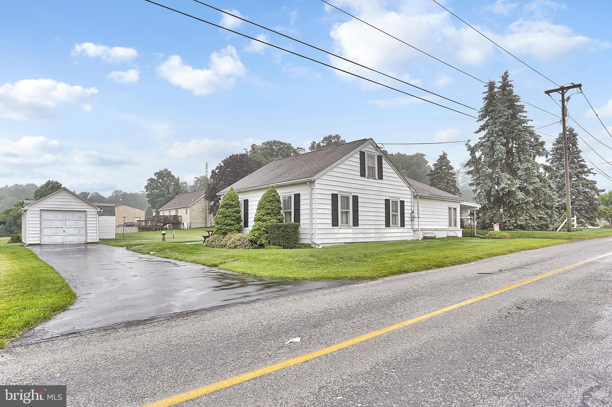520 Paddletown Road Etters, PA 17319 - Photo 2 of 39 Gallery Image 2
