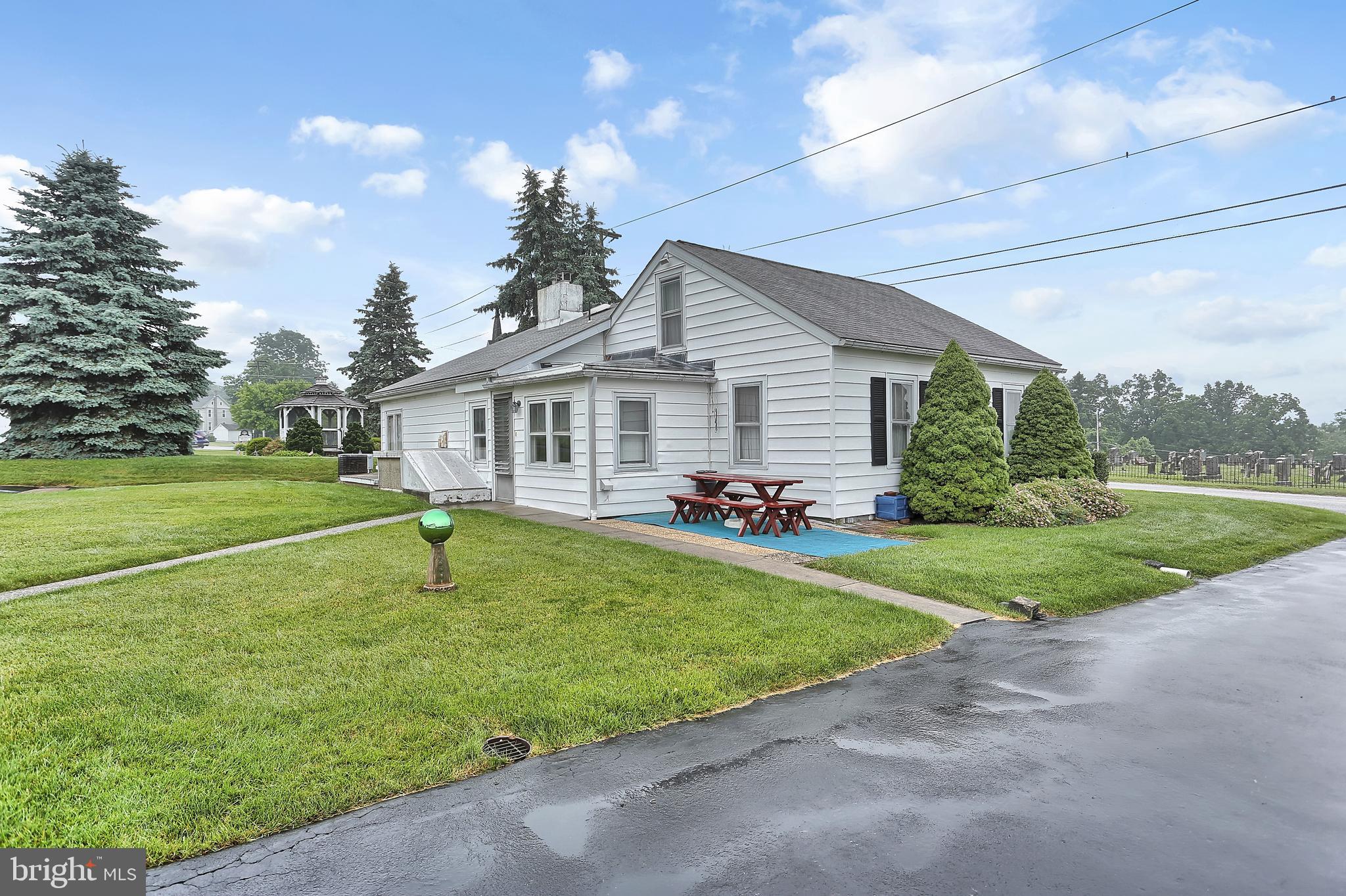 520 Paddletown Road Etters, PA 17319 - Photo 4 of 39 Gallery Image 4