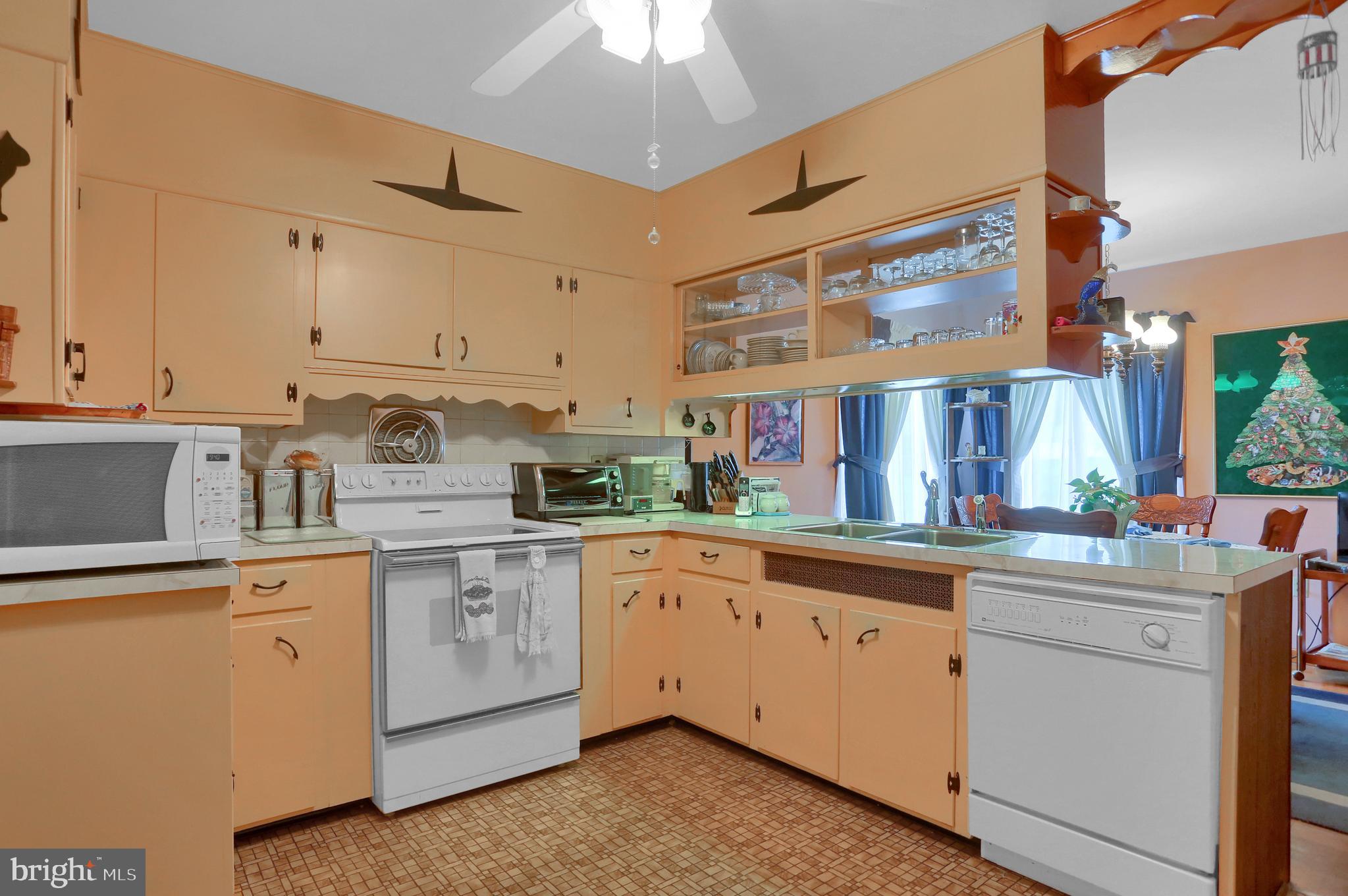 520 Paddletown Road Etters, PA 17319 - Photo 6 of 39 Gallery Image 6