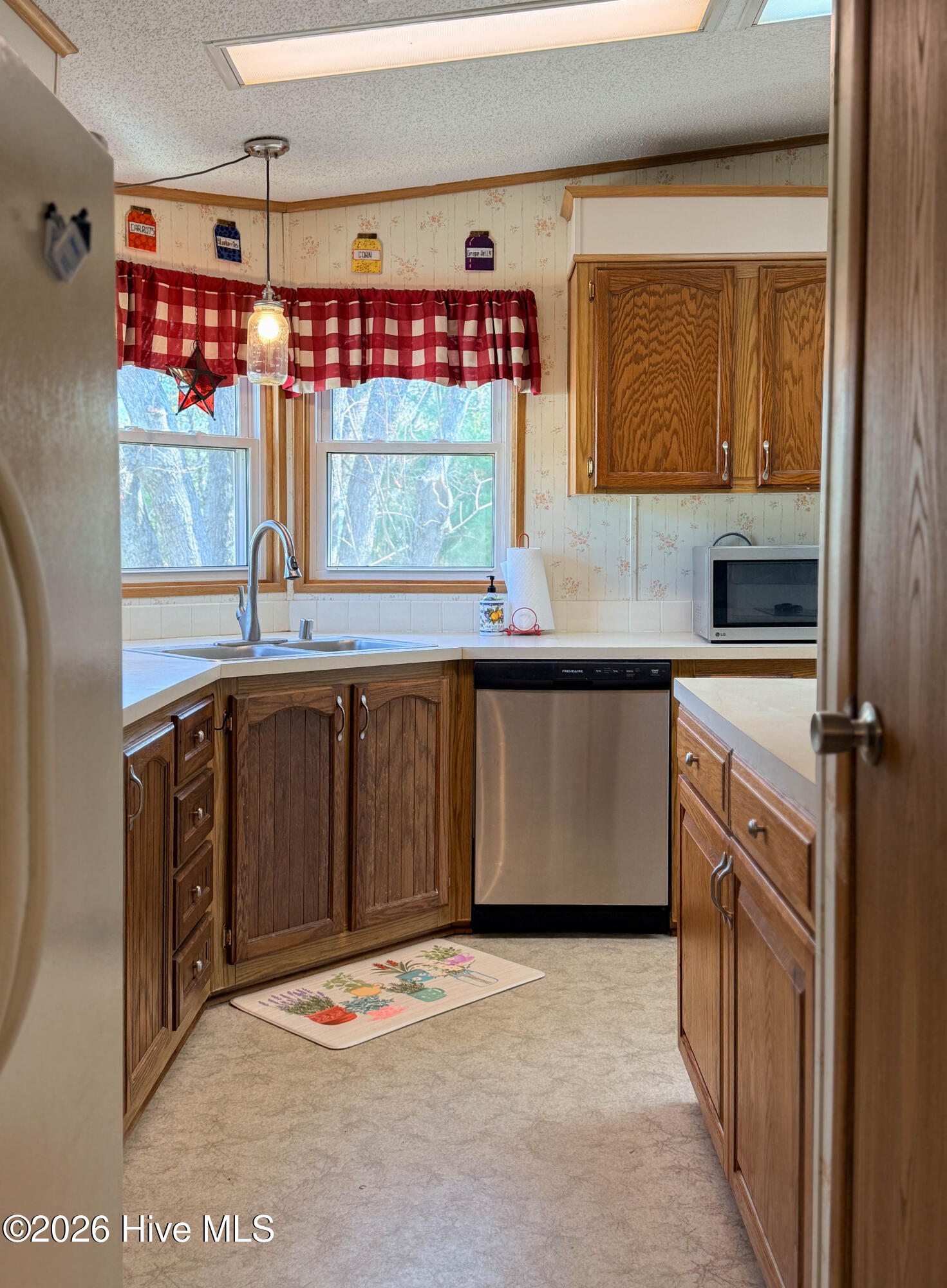 719 Nautical Court Hampstead, NC 28443 - Photo 23 of 58 23BA4519-9F90-4217-9D01-CE6D83FE10BB