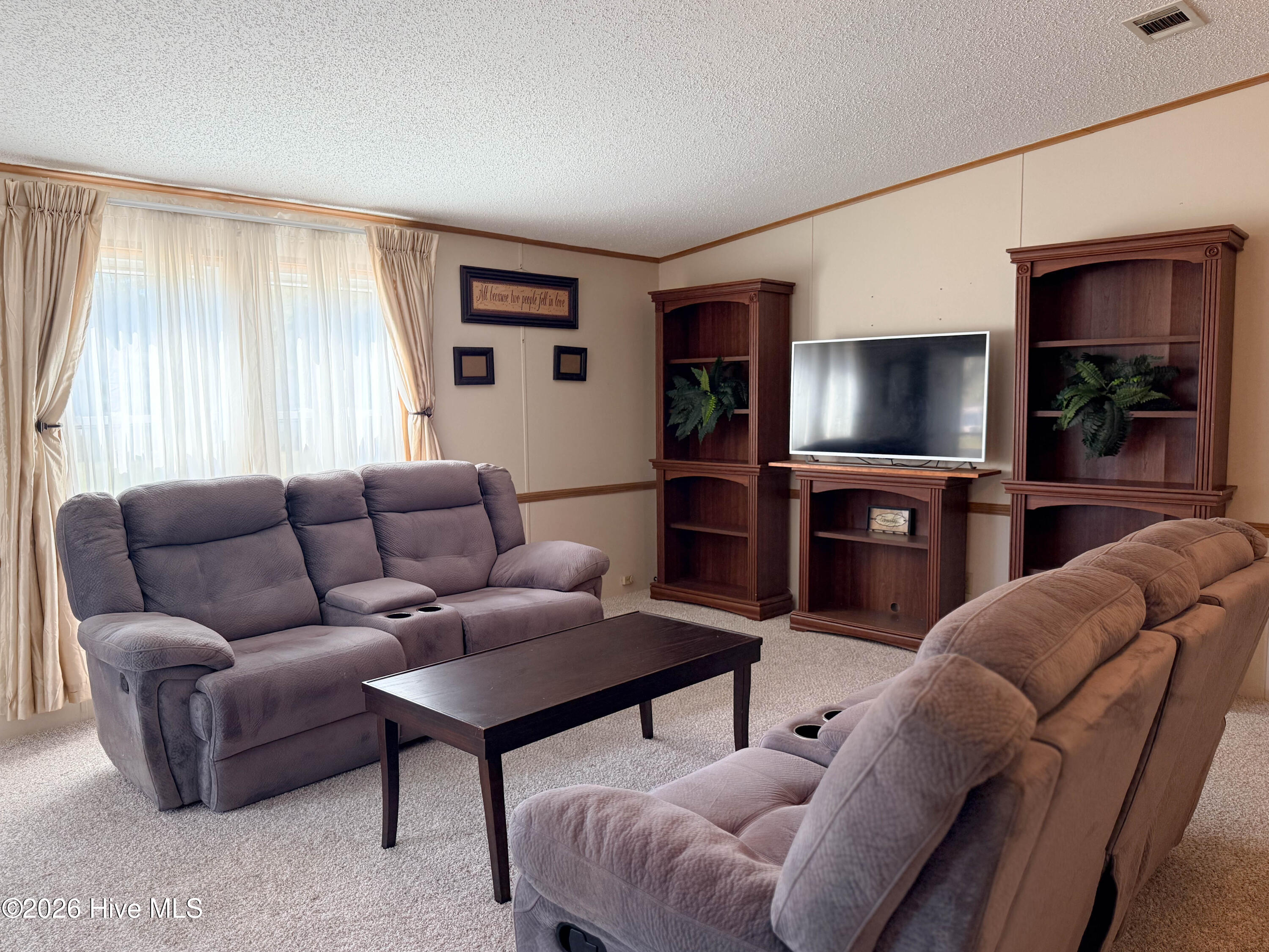 719 Nautical Court Hampstead, NC 28443 - Photo 5 of 58 52FFFE8F-C843-4DDC-B749-54BED054F9CA