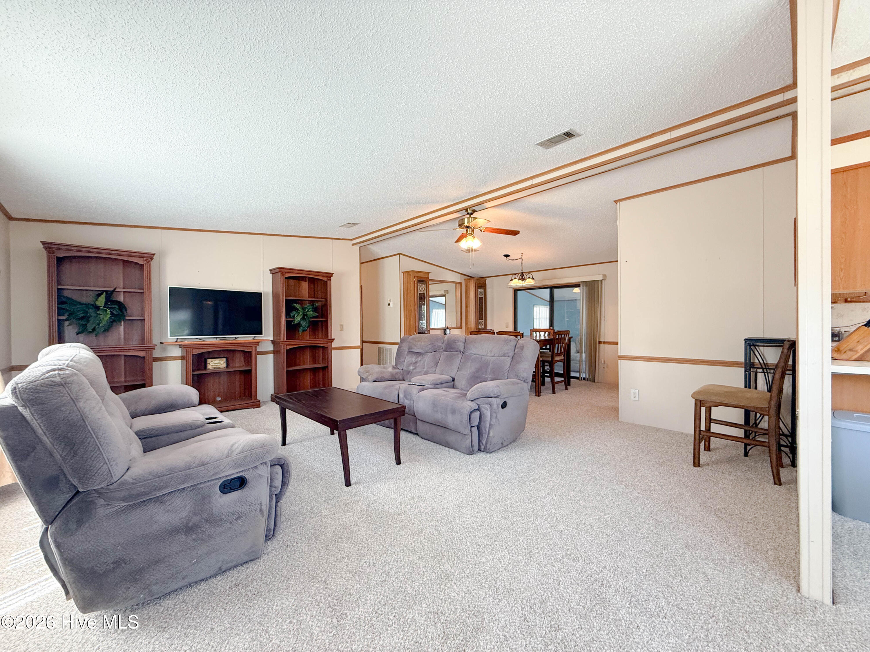 719 Nautical Court Hampstead, NC 28443 - Photo 8 of 58 6029E22C-B73E-4005-91DB-231701EB43CE