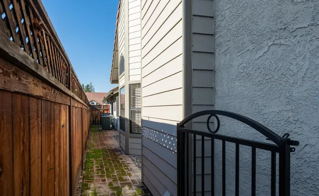 $369,950 | 1229 West Bullard Avenue, Unit 115, Fresno, CA 93711