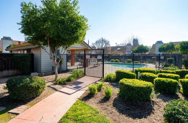 $369,950 | 1229 West Bullard Avenue, Unit 115, Fresno, CA 93711