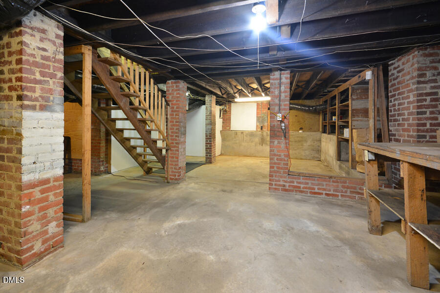 1814 Chapel Hill Road Durham, NC 27707 - Photo 26 of 33