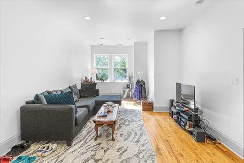 $224,900 | 4855 North Springfield Avenue, Unit 3, Chicago, IL 60625