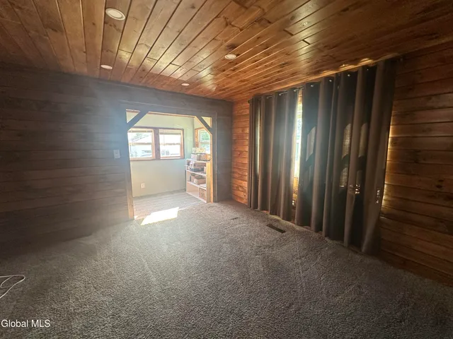 $150,000 | 26 Republic Street, Moriah, NY 12956